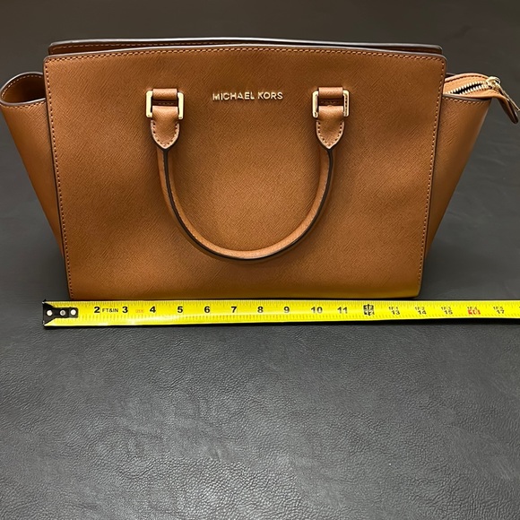 Michael Kors Selma Large Saffiano Leather Satchel - Picture 9 of 16